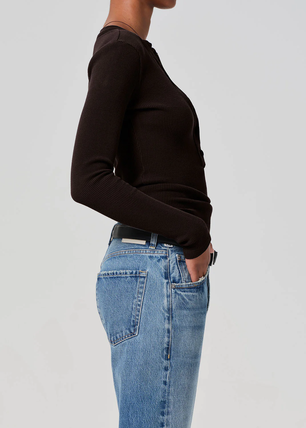 Varra Waffle Henley in Chocolate - Image 3