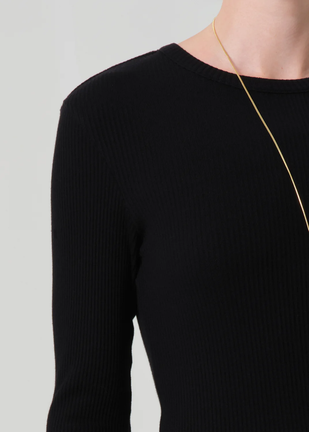Bina Crewneck in Black - Image 4