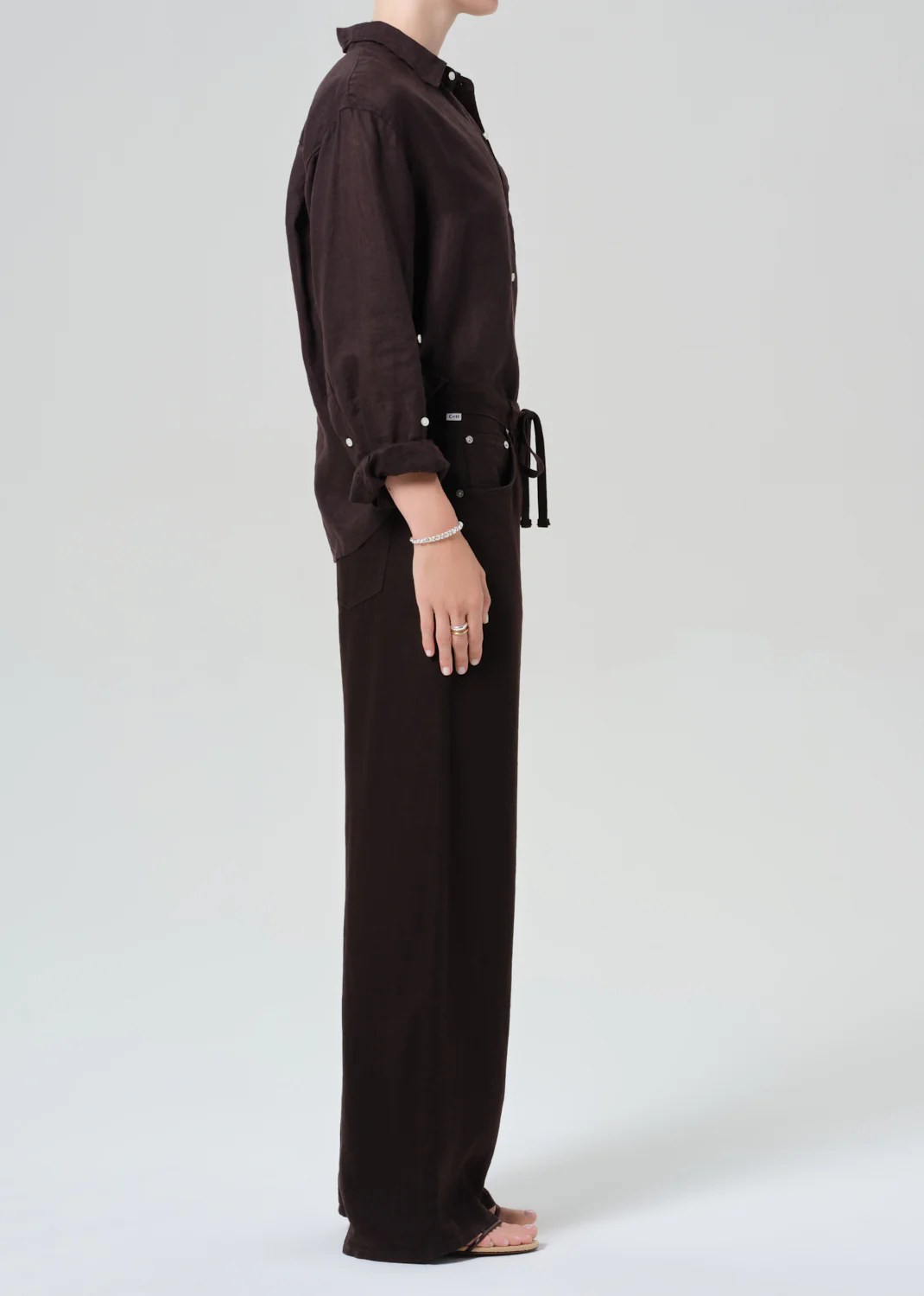 Brynn Drawstring Linen Trouser in Chocolate - Image 3