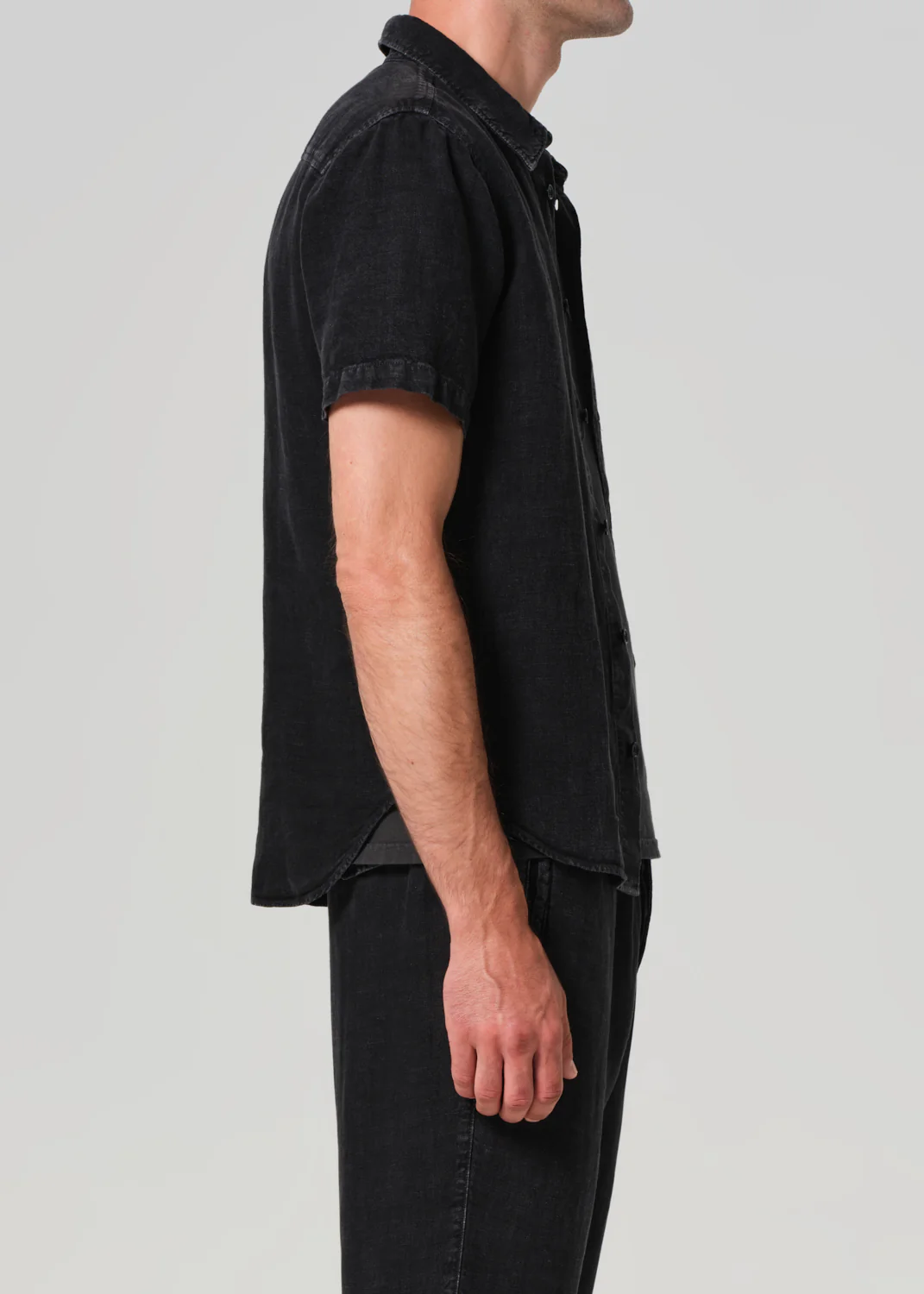 Cairo Short Sleeve Linen Shirt in Washed Black - Image 4