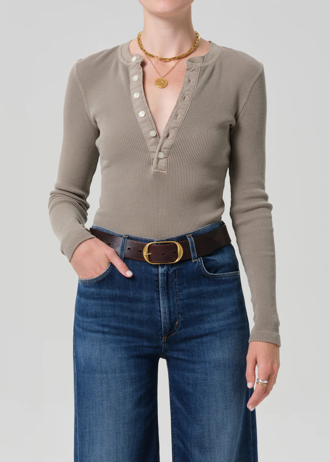 Drea Waffle Henley in Bezal