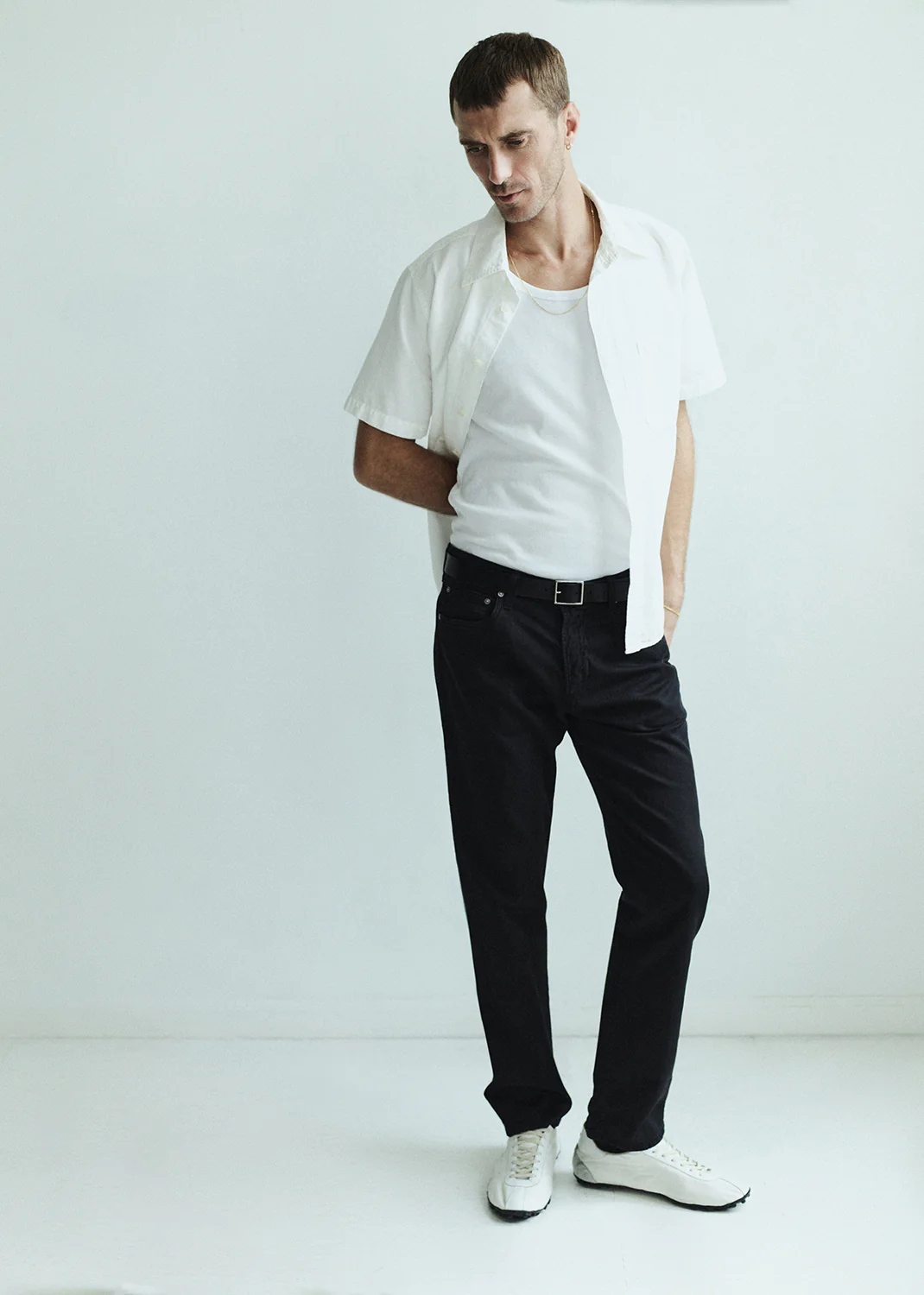 Elijah Straight Comfort Stretch Linen in Washed Black