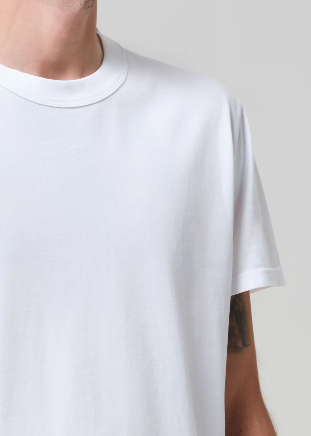 Everyday Short Sleeve Tee in White - Image 5