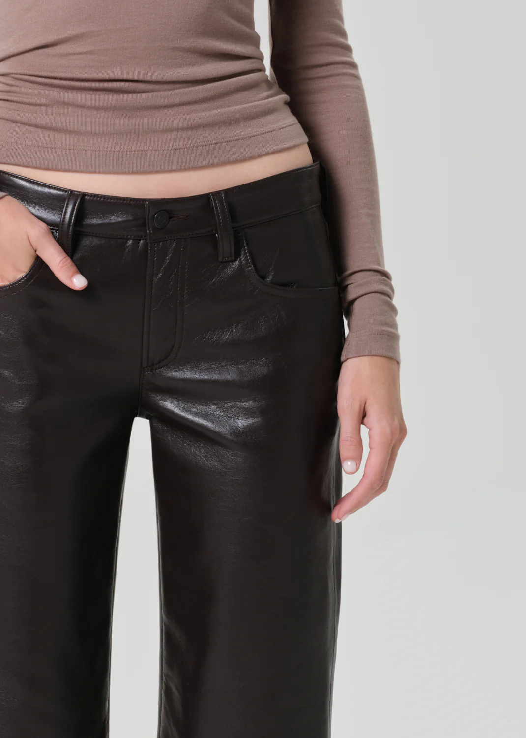 Faye Vintage Straight Recycled Leather in Chocolate - Image 6