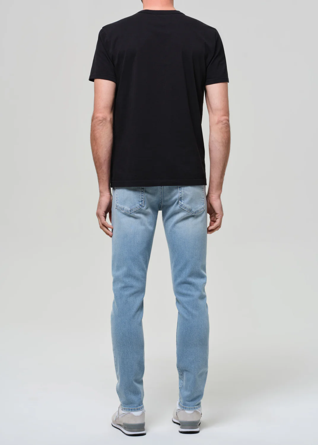 London Tapered Slim Perform in Light Wash - Image 3