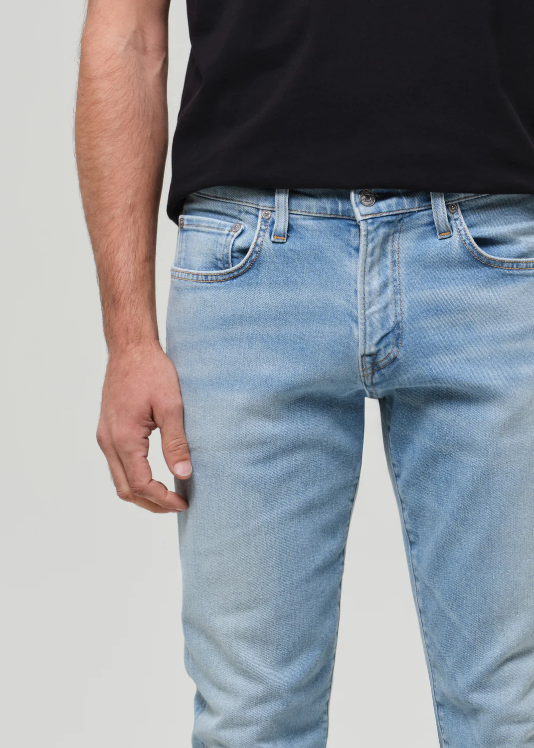 London Tapered Slim Perform in Light Wash - Image 6