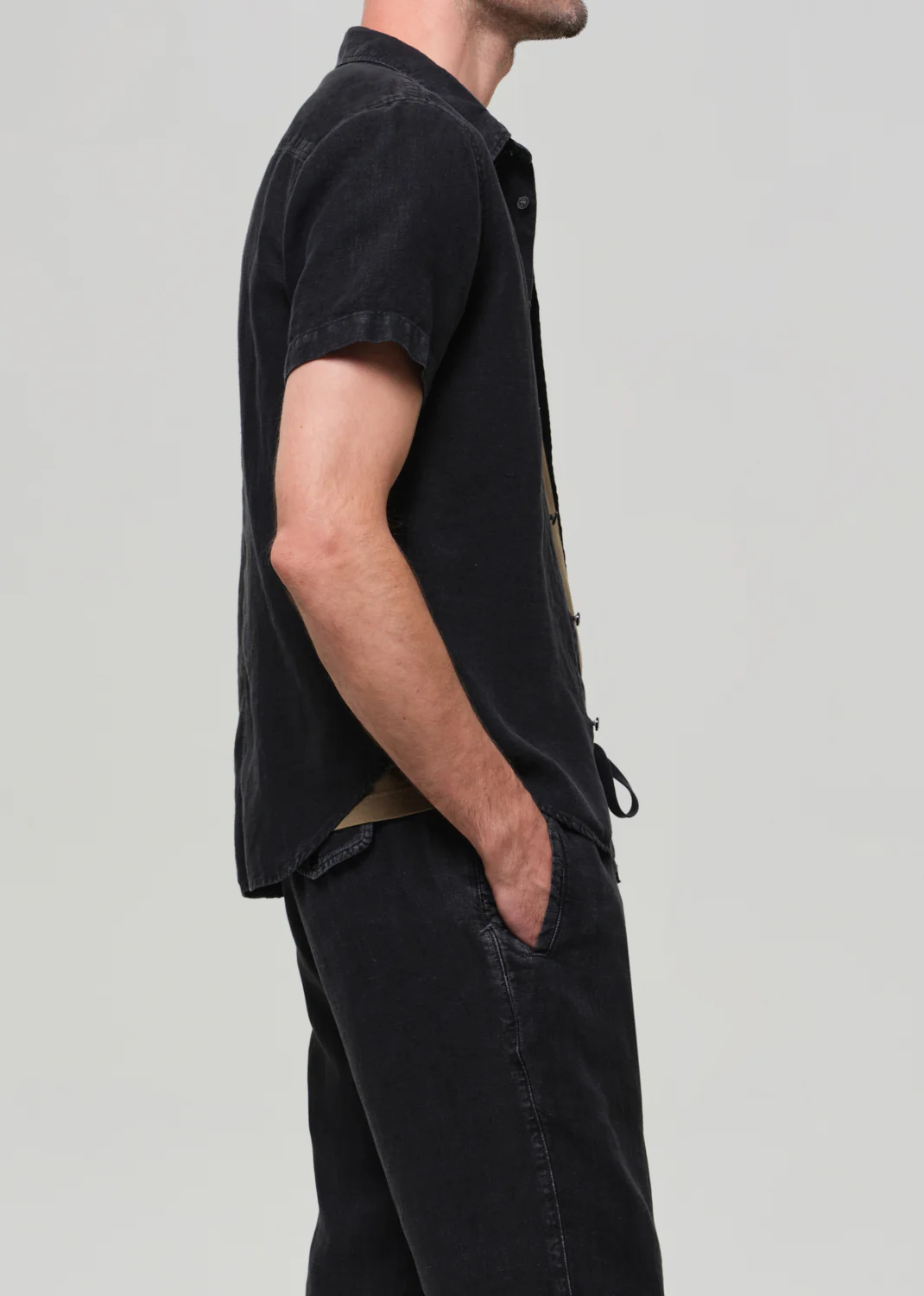Short Sleeve Pocket Cairo Shirt in Washed Black - Image 4