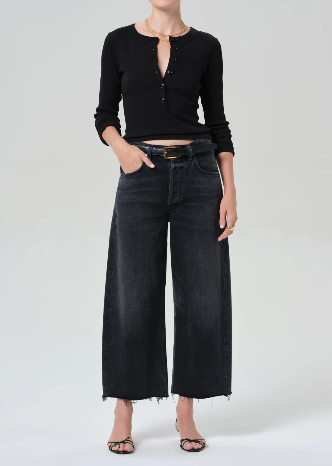 Varra Henley in Black - Image 5